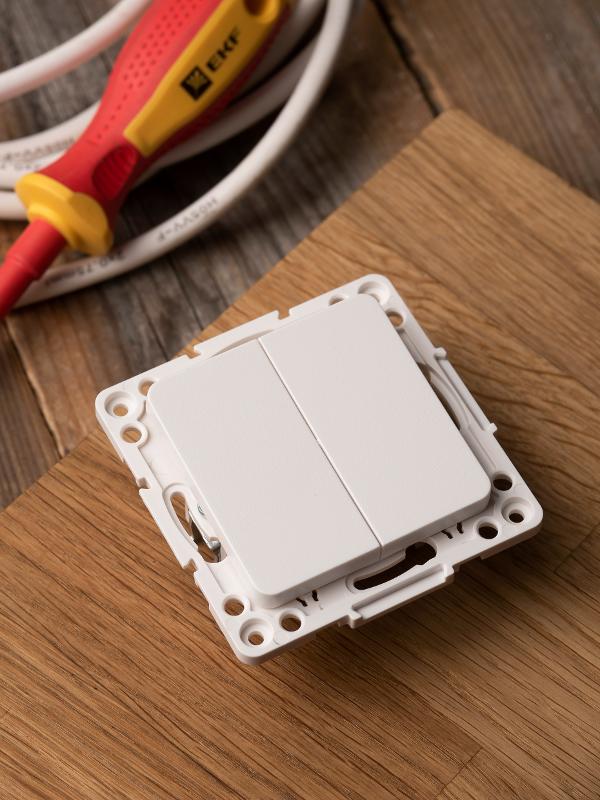 Стокгольм Механизм Выключателя 2-кл. 10А в/к белый EKF PROxima | EYV10-123-20 | EKF — миниатюра 2