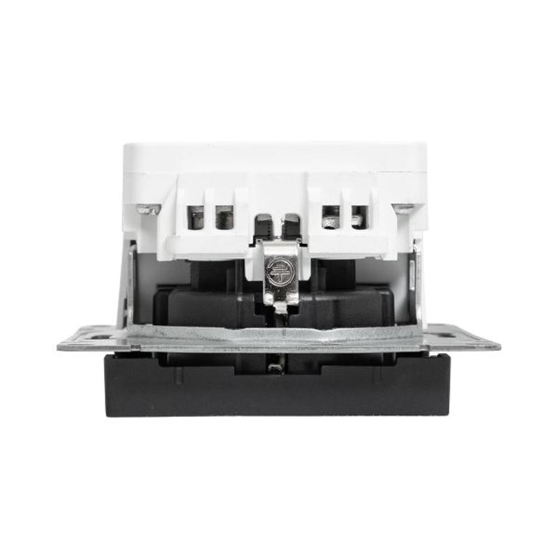 Механизм розетки с USB-A+С - 2шт, 16А, с заземлением, со шторками, чёрный Эпика EKF | UP1-SOB-111-USBA+USBC | EKF — миниатюра 9