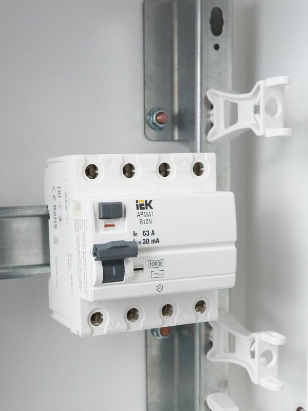 Выключатель дифференциальный (УЗО) R10N 4P 63А 30мА тип AC ARMAT | AR-R10N-4-063C030 | IEK — миниатюра 10