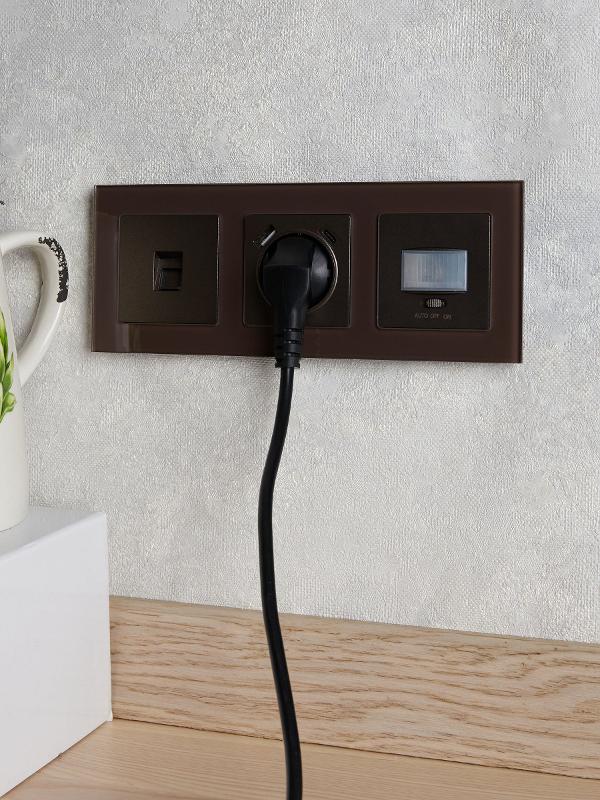 BRITE Розетка с заземлением со шторками 16А с USB A+C 18Вт РЮш11-1-БрТБ темная бронза | BR-R14-16-U22-018-K45 | IEK — миниатюра 8