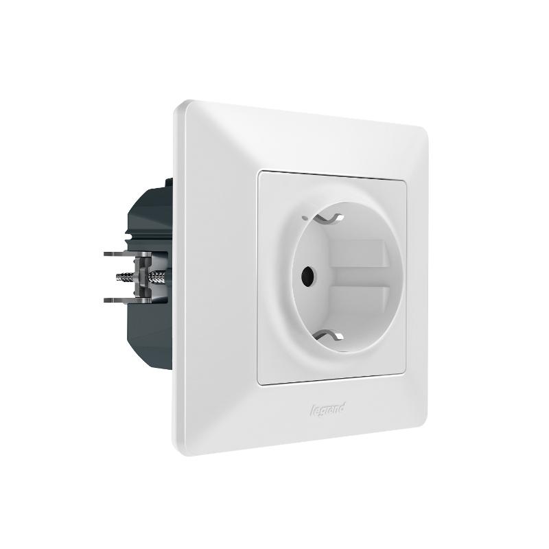 Розетка умная с/з Valena Life 16А 230В бел. Netatmo — миниатюра 2
