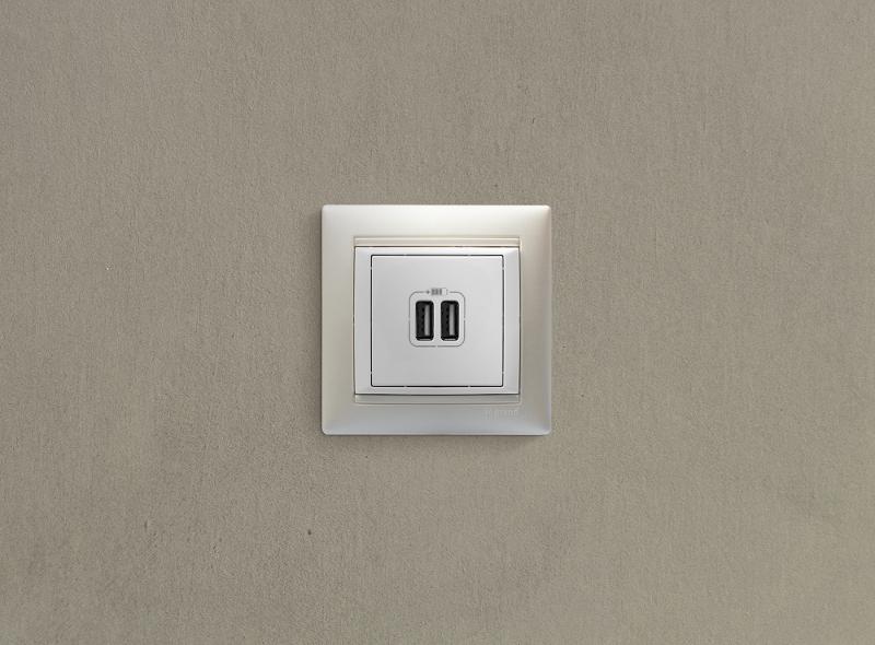 Valena Белый Розетка 2-ая USB — миниатюра 23