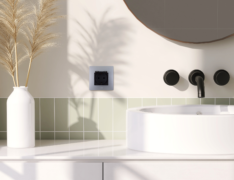 Розетка с заземлением IP44 - Legrand Etika - со штор с защ кр 16А 250В безвинтовые зажимы - алюминий — миниатюра 10