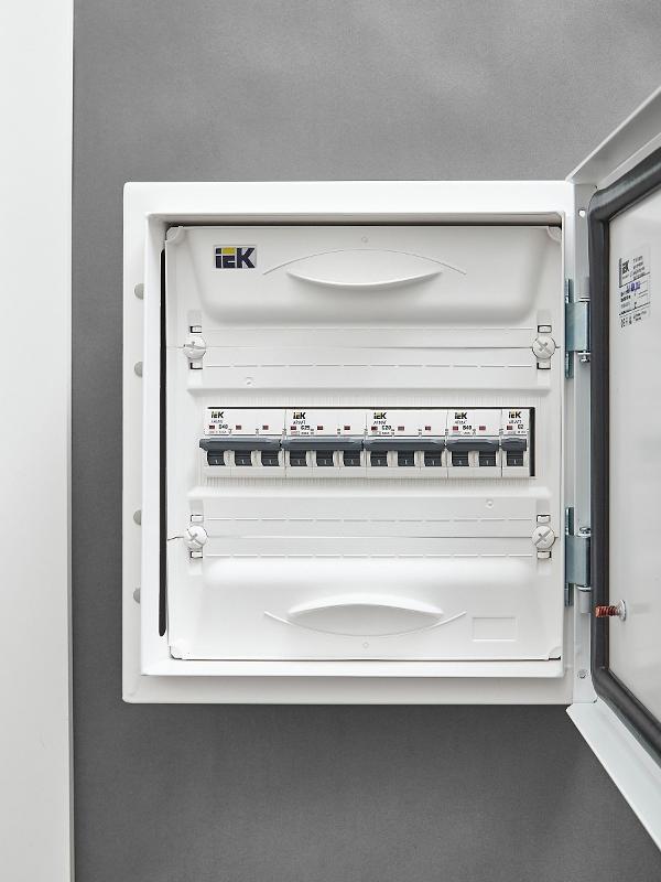 Выключатель автоматический трехполюсный M06N 3P C 25А 6кА ARMAT | AR-M06N-3-C025 | IEK — миниатюра 10