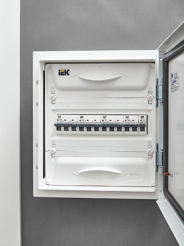 Выключатель автоматический трехполюсный M06N 3P D 1А 6кА ARMAT | AR-M06N-3-D001 | IEK — миниатюра 10