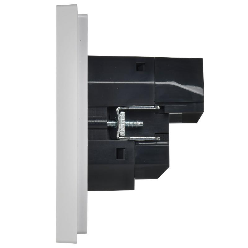 FORTE&PIANO Розетка с заземлением, со шторками в/к 16А USB A+C 18Вт FP247 белый | FP-R14-16-U22-018-K01 | IEK — миниатюра 3