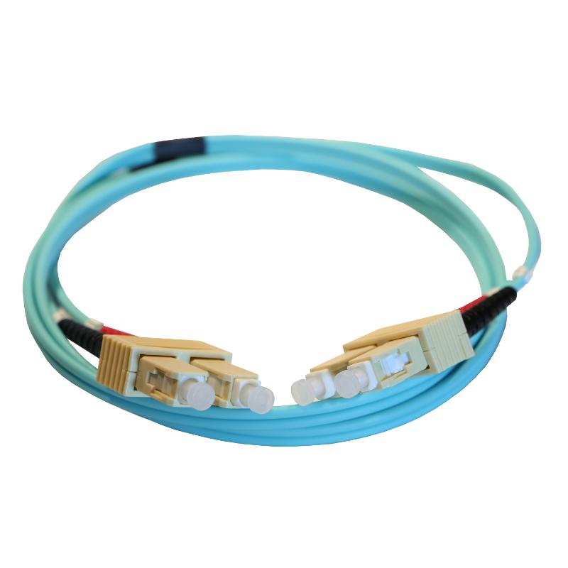 Оптоволоконный шнур OM 3 - многомодовый - 10 Giga - SC/SC - длина 2 м | 032610 | Legrand — Legrand
