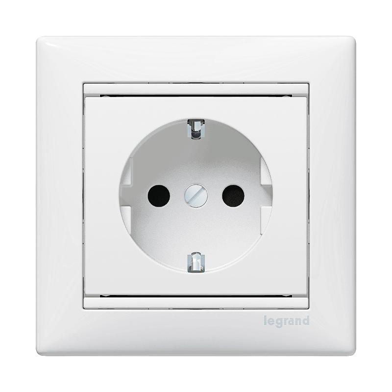 Valena Белый Розетка 1-ая с/з с защитными шторками — миниатюра 3