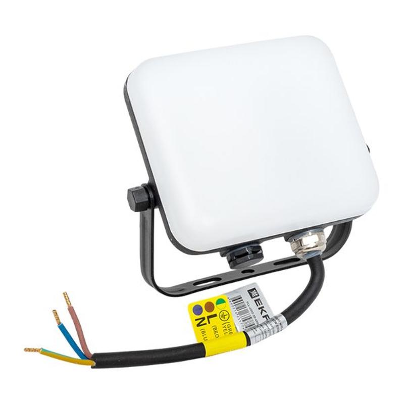 Прожектор светодиодный СДО-4002 20Вт 4000К IP65 с равномерной засветкой LUMA | FLL-4002-20-4000 | EKF — EKF