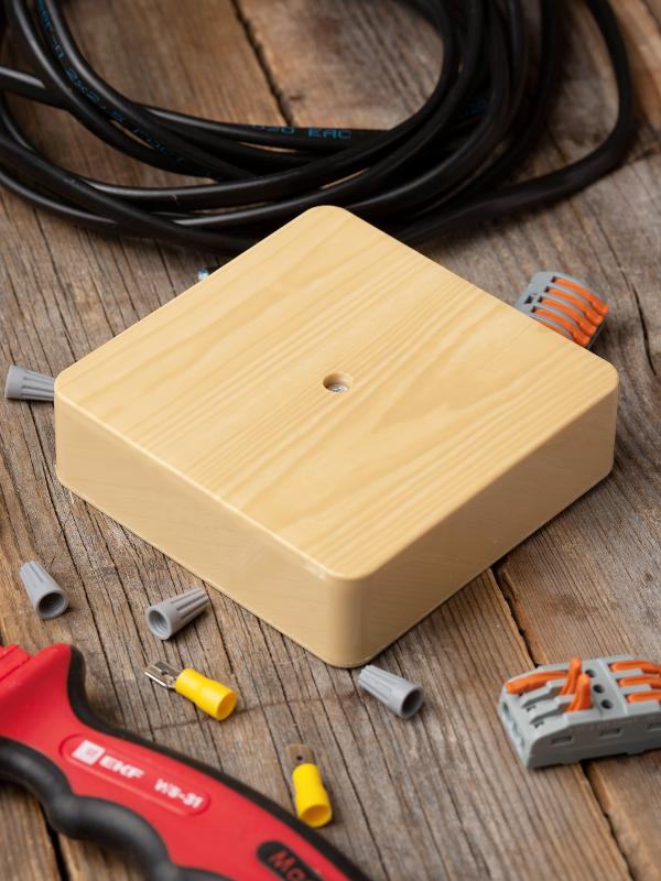Коробка распределительная KMP-030-032 (100х100х25) светлое дерево EKF PROxima | plc-kmr-030-032-s | EKF — миниатюра 2