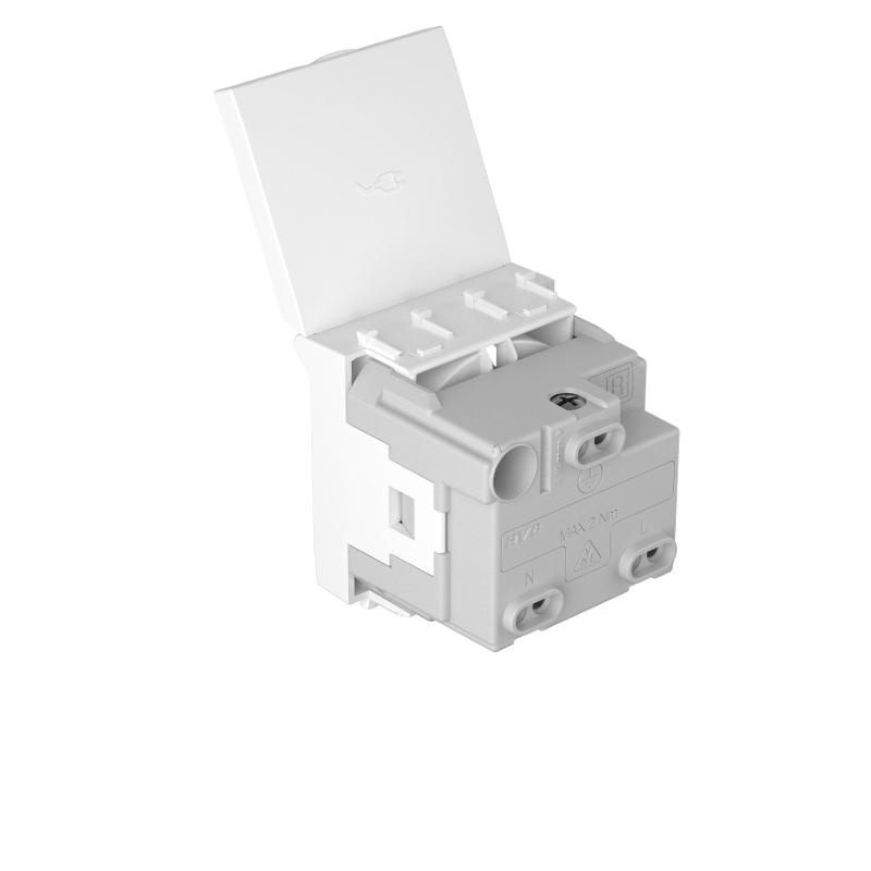 Розетка 2P+E, с з/ш, "Avanti" IP41, белая | 4400012 | DKC — миниатюра 4