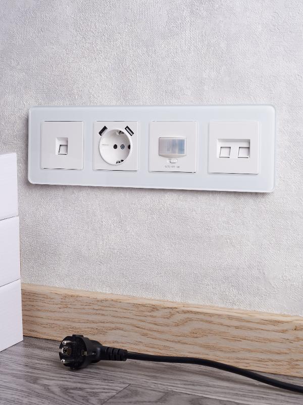BRITE Рамка 4-ая РУ-4-2-Бр стекло белый RE | BR-M42-G-41-K01 | IEK — миниатюра 7
