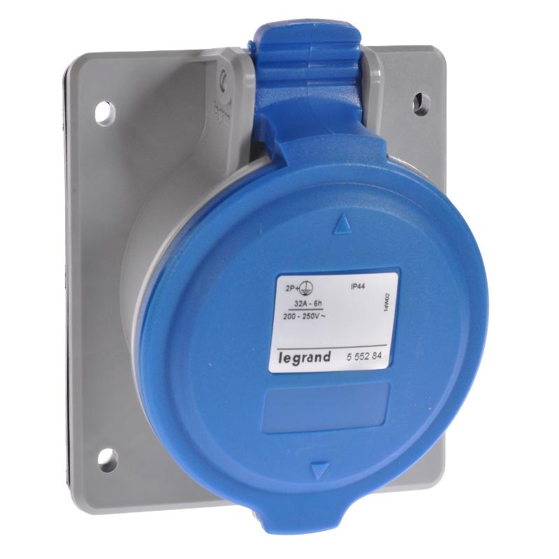 Встраиваемая наклонная розетка - P17 Tempra Pro - IP 44 - 200/250 В~ - 32 A - 3К+Н+З | 555286 | Legrand — Legrand