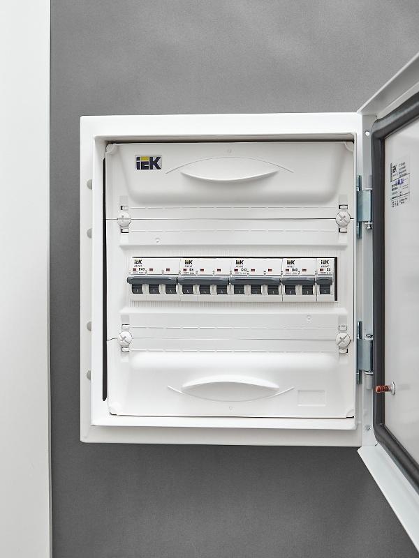 Выключатель автоматический трехполюсный M10N 3P C 63А 10кА ARMAT | AR-M10N-3-C063 | IEK — миниатюра 14