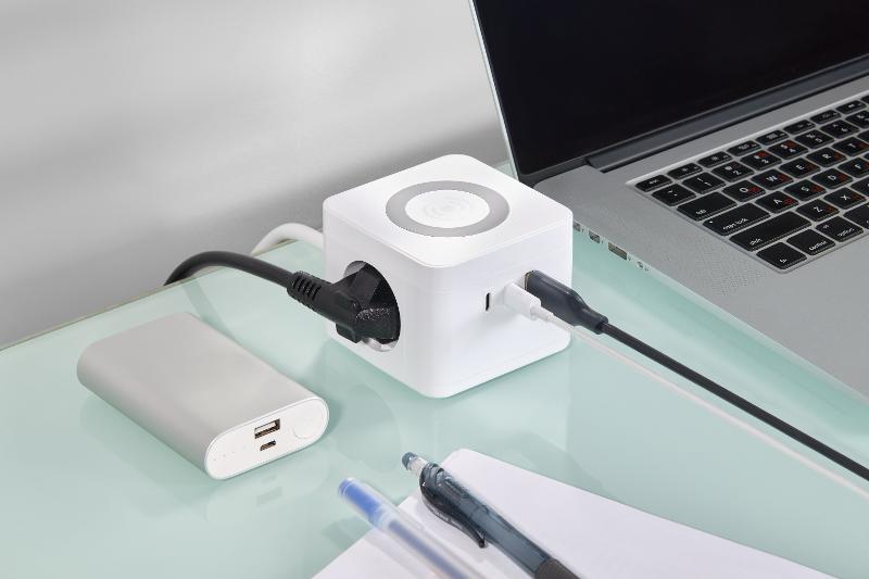 DOMINIC Удлинитель Qi10Вт У02К 1,3м 3х1мм2 USB A+C бел | DN-YP31-16-02-01-ZKU-K01 | IEK — миниатюра 2