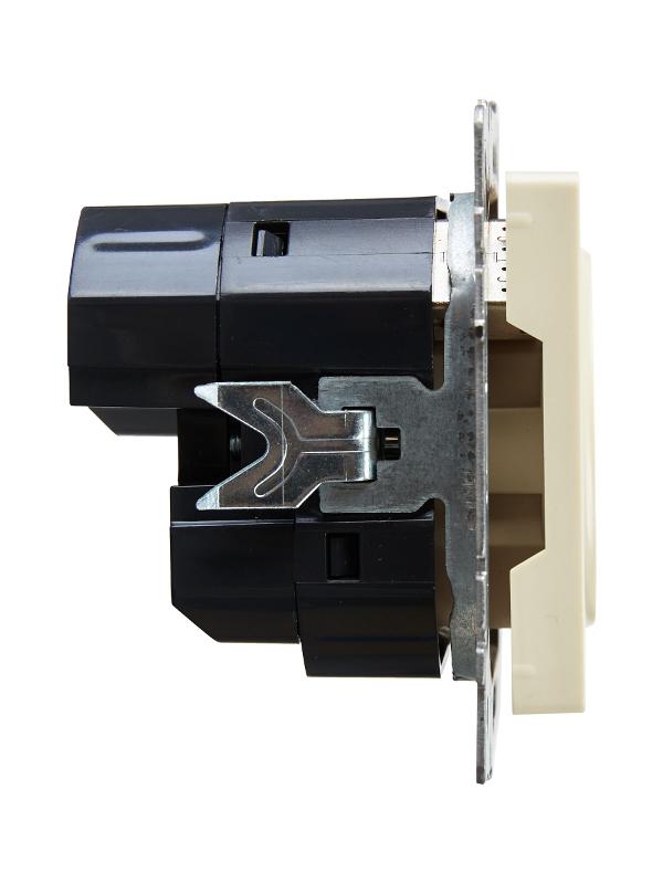 BRITE Розетка с заземлением со шторками 16А с USB A+A 3,1А РЮш10-2-БрКр бежевый | BR-R14-16-U21-D31-K10 | IEK — миниатюра 3