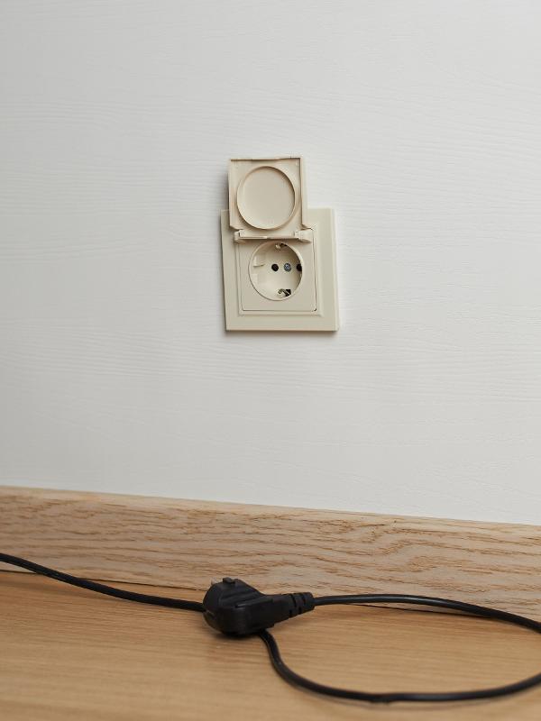 BRITE Розетка с заземлением со шторками с кр. 16А IP44 РСбш10-3-44-БрКр бежевый | BR-R16-16-44-K10 | IEK — миниатюра 5