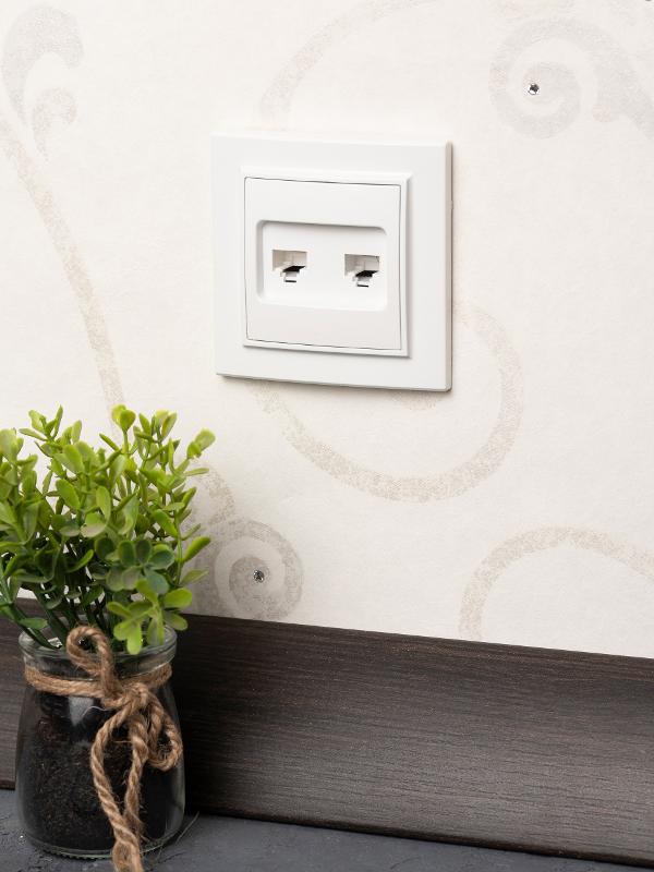 Минск Розетка RJ-45+Phone СП белая EKF Basic | ERK00-135-10 | EKF — миниатюра 3