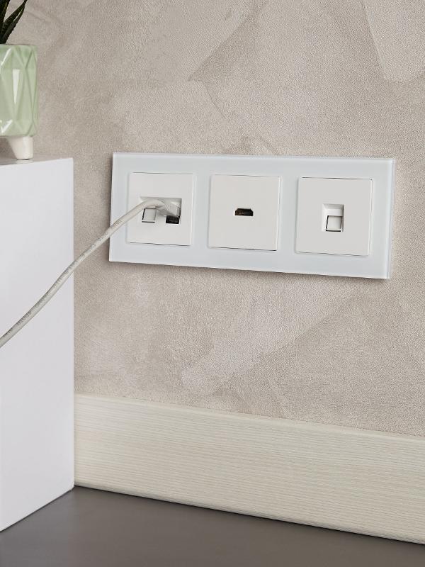 BRITE Рамка 3-ая РУ-3-2-Бр стекло белый матовый | BR-M32-G-31-K01 | IEK — миниатюра 5