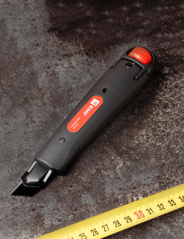 Нож строительно-монтажный 18 мм НСМ-80 (SK4) Heavy Duty (до 60 кг) EKF Professional | ncm-80-pro | EKF — миниатюра 18