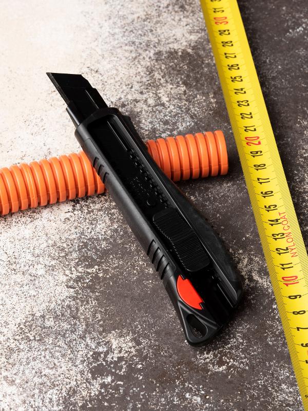Нож строительно-монтажный 18 мм НСМ-50 (18мм)(SK4) Heavy Duty (до 25 кг) EKF Expert | ncm-50-exp | EKF — миниатюра 14
