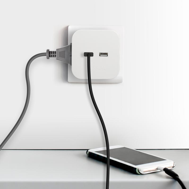 Разветвитель электрический ЭРА SP-4-USB-W на 4 розетки + 2xUSB 2400mA, без заземл 10А (белый) — миниатюра 2