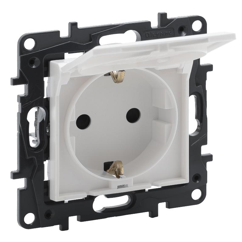 STRUCTURA Розетка с заземлением со шторками с крышкой 16А IP44 белый| 764240| Legrand — Legrand
