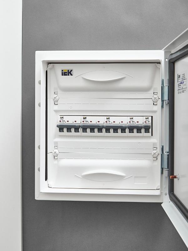 Выключатель автоматический трехполюсный M06N 3P B 4А 6кА ARMAT | AR-M06N-3-B004 | IEK — миниатюра 10