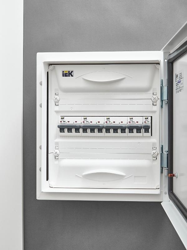 Выключатель автоматический трехполюсный M10N 3P D 3А 10кА ARMAT | AR-M10N-3-D003 | IEK — миниатюра 11