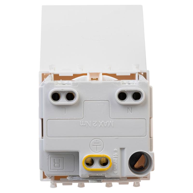 Розетка 2P+E, с з/ш, "Avanti" IP41, белая | 4400012 | DKC — миниатюра 7