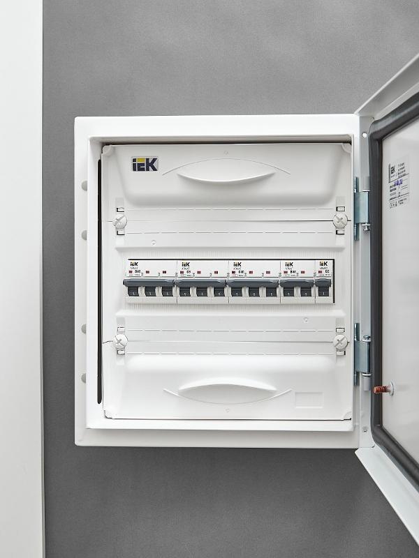 Выключатель автоматический трехполюсный M06N 3P C 40А 6кА ARMAT | AR-M06N-3-C040 | IEK — миниатюра 10