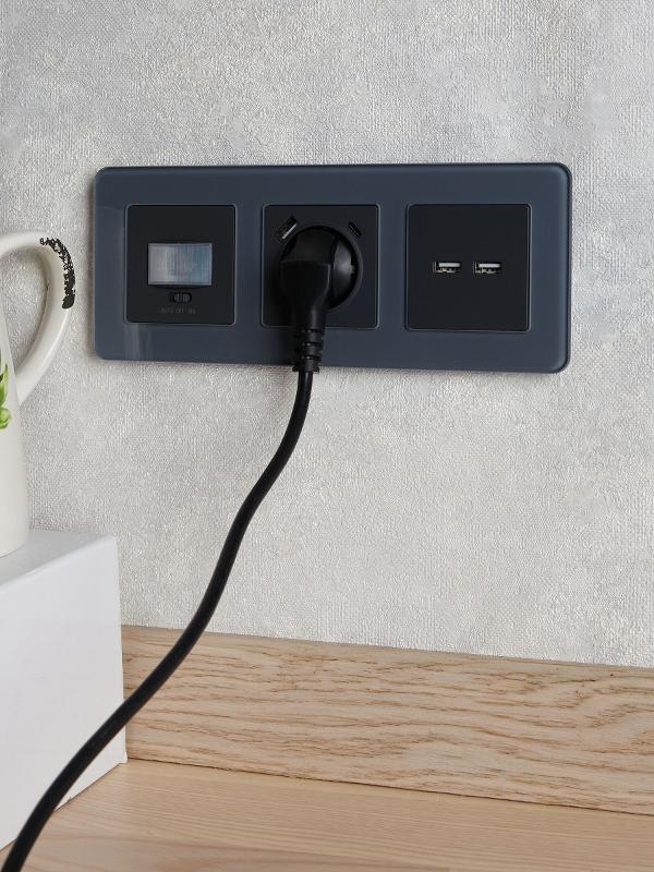 BRITE Розетка USB A+A 3,1А РЮ10-1-БрГ графит | BR-U21-D31-K53 | IEK — миниатюра 8