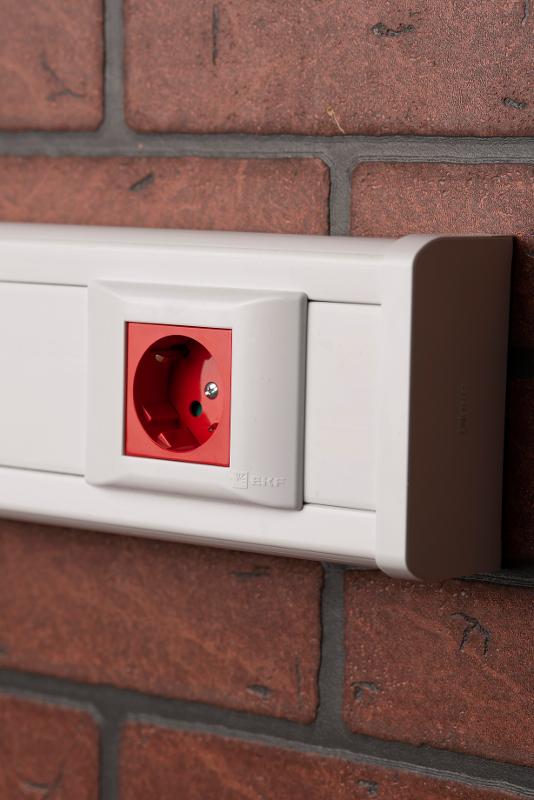 Розетка 45х45 PRO, с заземлением, красная , 45 град | E6MR16-028-70-45 | EKF — миниатюра 14