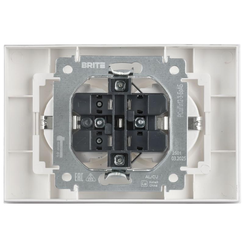 BRITE Розетка 2-местная с заземлением с защитными шторками плоская 16А в сборе РСшПл12-3-БрАБ арктический белый  | BR-R28-16-K91-F | IEK — миниатюра 3