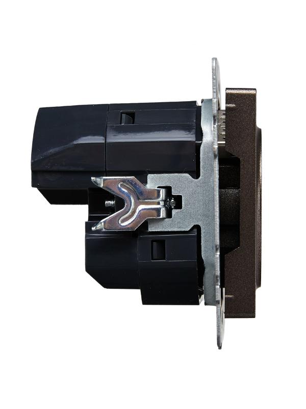 BRITE Розетка с заземлением со шторками 16А с USB A+A 2,1А РЮш10-1-БрТБ темная бронза | BR-R14-16-U21-D21-K45 | IEK — миниатюра 3
