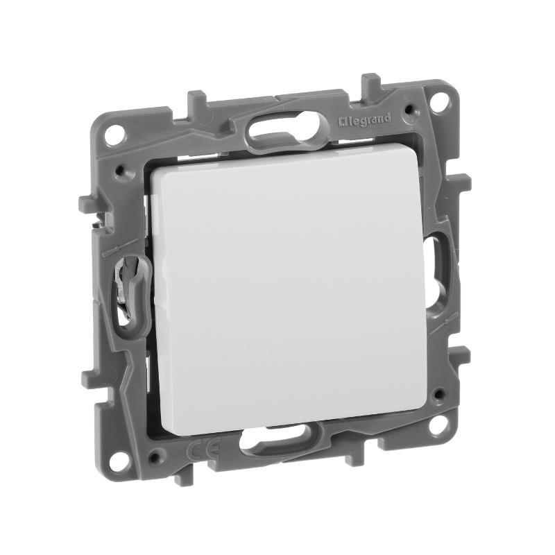 Etika Белый Кнопка автоматическая 6А | 672214 | Legrand; замена на арт. ИЭК 6722141 — Legrand