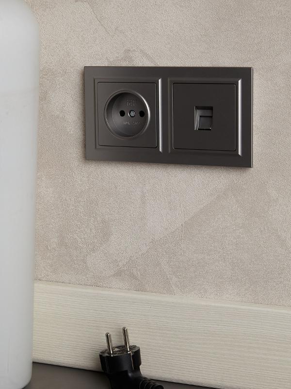 BRITE Розетка без заземления без шторок10А РС10-1-0-БрС сталь | BR-R10-10-K46 | IEK — миниатюра 7