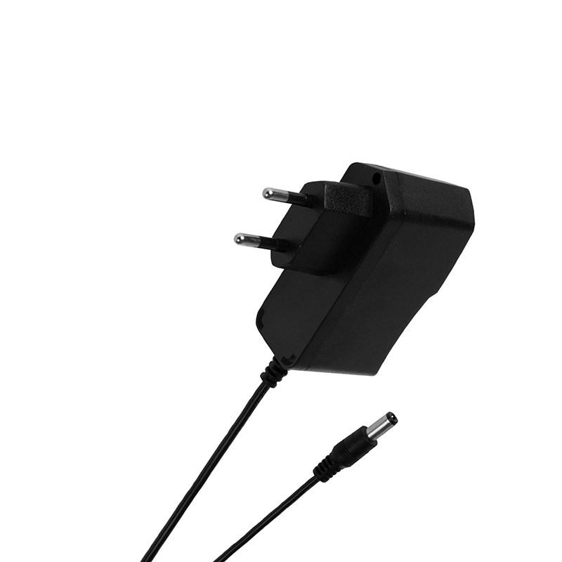 Источник питания 110-220V AC/5V DC, 1А, 5W с DC разъемом подключения 5.5*2.1, без влагозащиты (IP23) | 200-005-5 | REXANT — REXANT