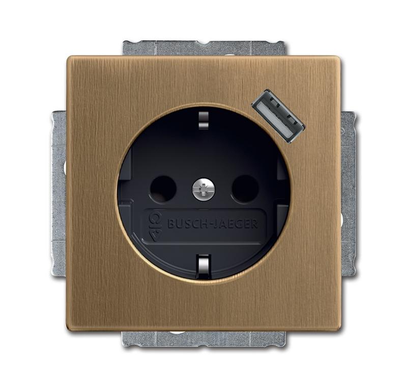 Розетка Schuko с устройством зарядным USB, 20 EUCBUSB-82-500, 16А, 700 мА, безвинтовые клеммы, защитные шторки | 2011-0-6246  | 2CKA002011A6246 | ABB — ABB