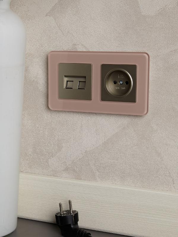 BRITE Рамка 2-ая РУ-2-2-Бр стекло дымчатый RE | BR-M22-G-41-K97 | IEK — миниатюра 5