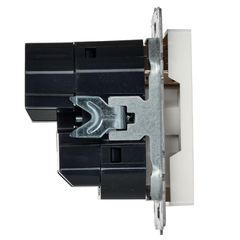 BRITE Розетка с заземлением со шторками 16А с USB A+A 2,1А РЮш10-1-БрБ белый | BR-R14-16-U21-D21-K01 | IEK — миниатюра 7