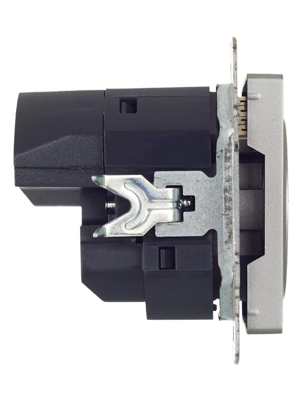 BRITE Розетка с заземлением со шторками 16А с USB A+A 3,1А РЮш10-2-БрС сталь | BR-R14-16-U21-D31-K46 | IEK — миниатюра 3