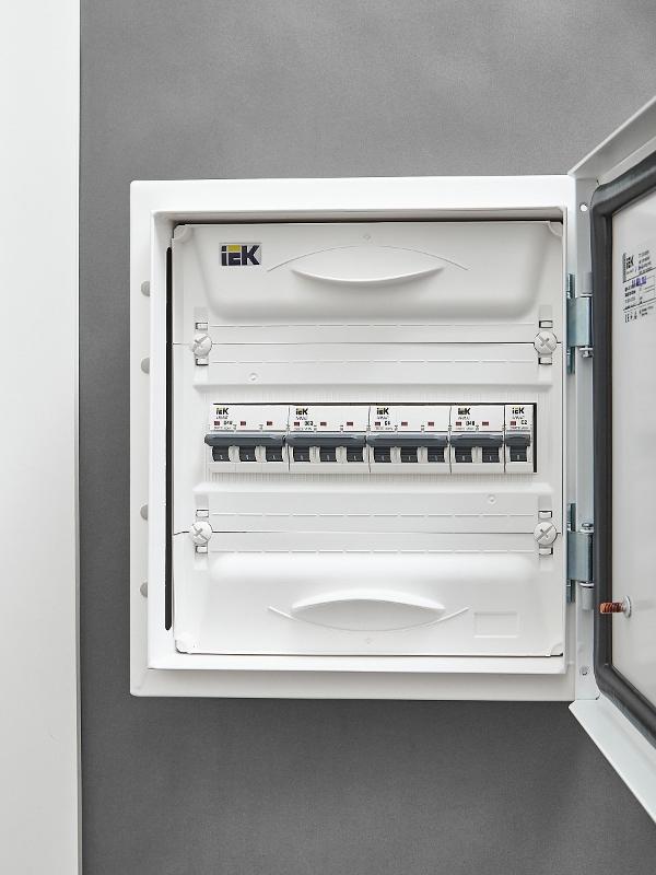 Выключатель автоматический трехполюсный M06N 3P C 4А 6кА ARMAT | AR-M06N-3-C004 | IEK — миниатюра 10