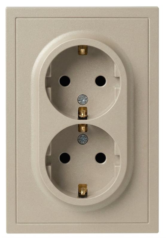 Розетка Galaxy 15-2104-04 с заземлением двойная 2X2P+E Schuko 16А-250В IP20 шампань | Б0070684 | ЭРА — ЭРА (Энергия света)