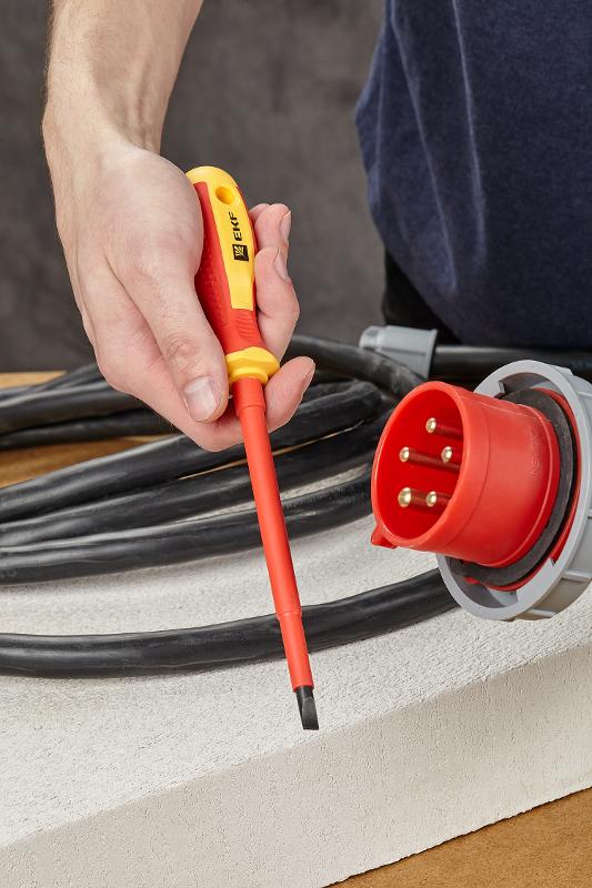 Отвертка Expert SL6.5x150 мм 1000В EKF PROxima|sl-6.5-150-exp-in|EKF — миниатюра 6