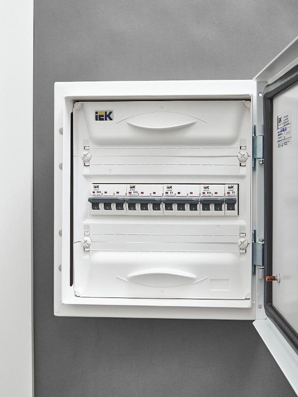 Выключатель автоматический трехполюсный M06N 3P D 4А 6кА ARMAT | AR-M06N-3-D004 | IEK — миниатюра 10