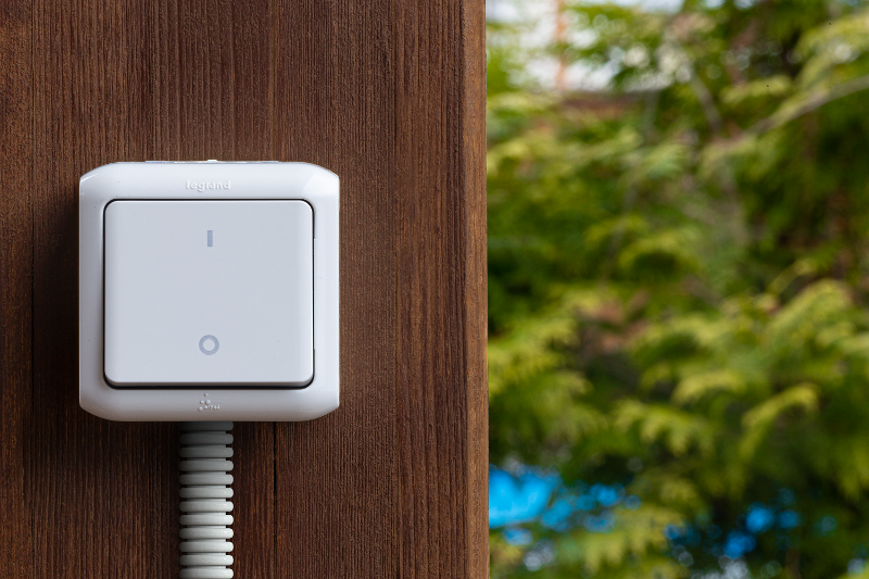 Quteo Серый Выключатель двухполюсный IP44 — миниатюра 5