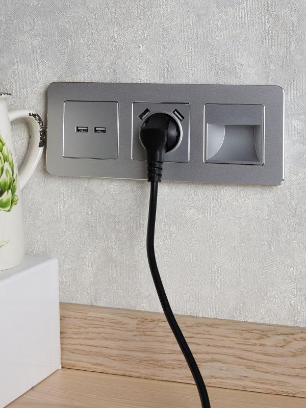 BRITE Розетка с заземлением со шторками 16А с USB A+A 2,1А РЮш10-1-БрА алюминий | BR-R14-16-U21-D21-K47 | IEK — миниатюра 8