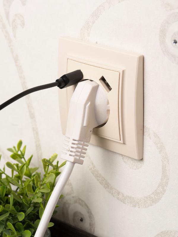 Минск Розетка 1-местная СП с/з 16А бежевая с защ. штор. с 2 USB 2,1А | ERR16-028-200-2USB | EKF — миниатюра 5