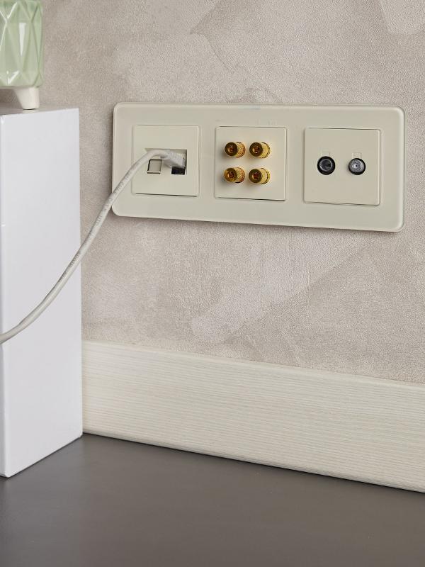 BRITE АудиоРозетка 4-местная РА10-БрКр бежевый | BR-S40-K10 | IEK — миниатюра 6